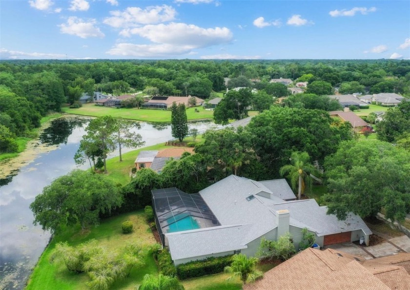 Welcome to this beautiful, modern-style home in the heart of - Beach Home for sale in Tampa, Florida on Beachhouse.com