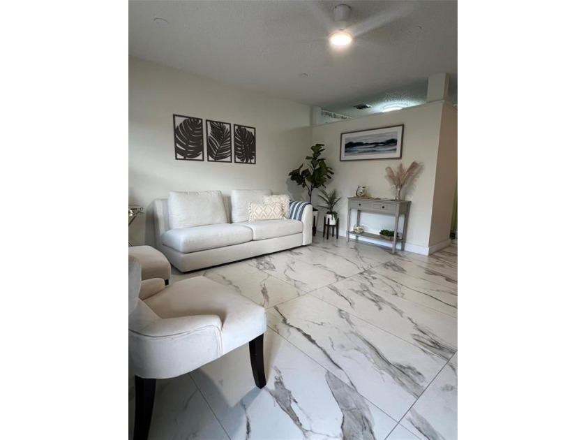 Looking for a warm winter retreat? Ro-Len Lakes, a 55+ community - Beach Condo for sale in Hallandale Beach, Florida on Beachhouse.com