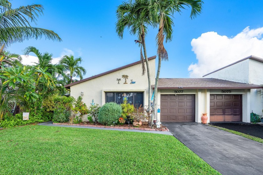 Welcome to this quaint 2-bedroom, 2-bathroom home in a relaxed - Beach Townhome/Townhouse for sale in Boynton Beach, Florida on Beachhouse.com