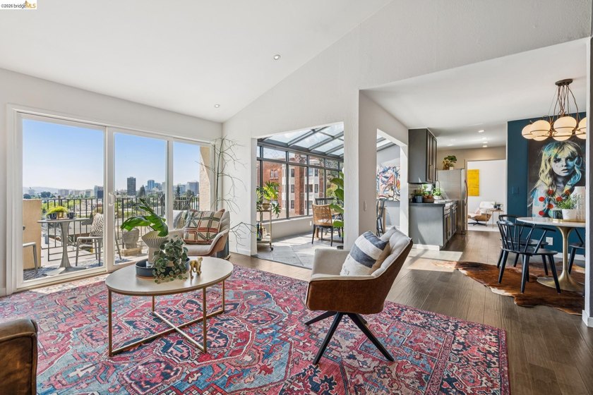 One of only two penthouses with keyed elevator access, 402 has - Beach Condo for sale in Oakland, California on Beachhouse.com