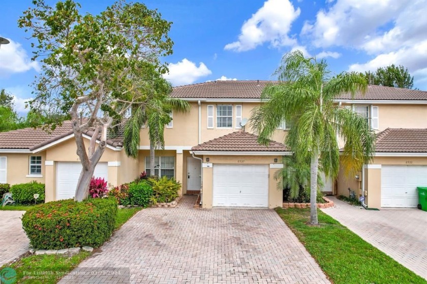 Step into your sanctuary - a spacious home with a 1 car garage - Beach Townhome/Townhouse for sale in Sunrise, Florida on Beachhouse.com