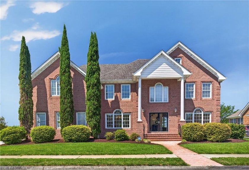 Welcome to this impressive residence in Cahoon Plantation - Beach Home for sale in Chesapeake, Virginia on Beachhouse.com