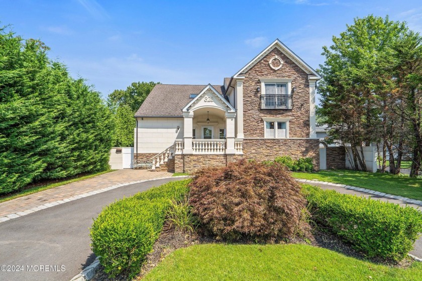 Beautifully updated and wonderfully maintained 6 bedroom home - Beach Home for sale in Long Branch, New Jersey on Beachhouse.com