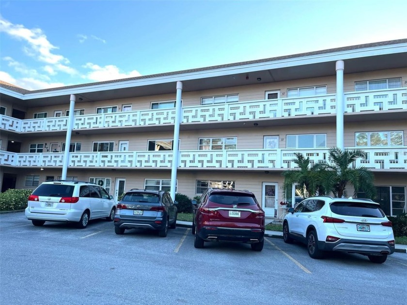 HOME FOR THE HOLIDAYS!  This newly renovated open floor plan - Beach Condo for sale in Clearwater, Florida on Beachhouse.com