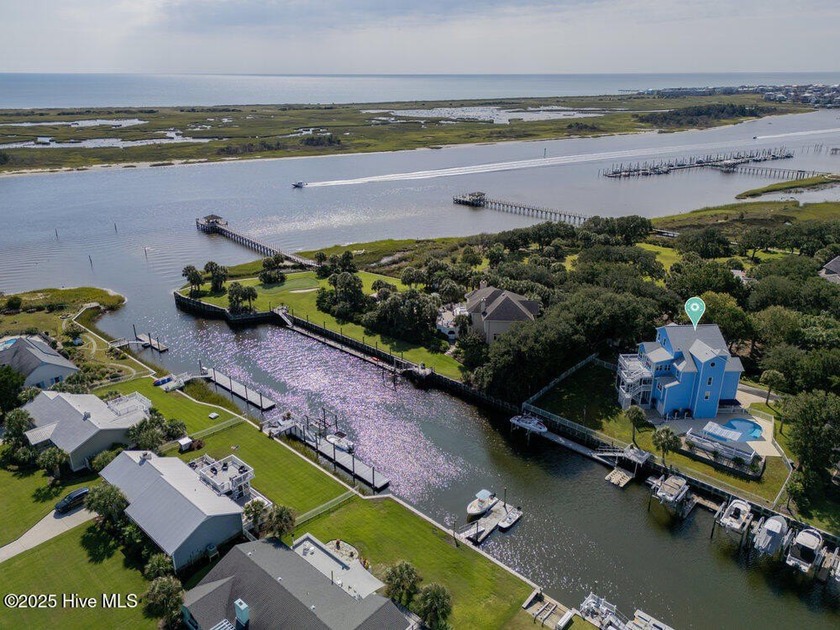 Welcome to Inlet Point Harbor, a gated waterfront community - Beach Home for sale in Wilmington, North Carolina on Beachhouse.com