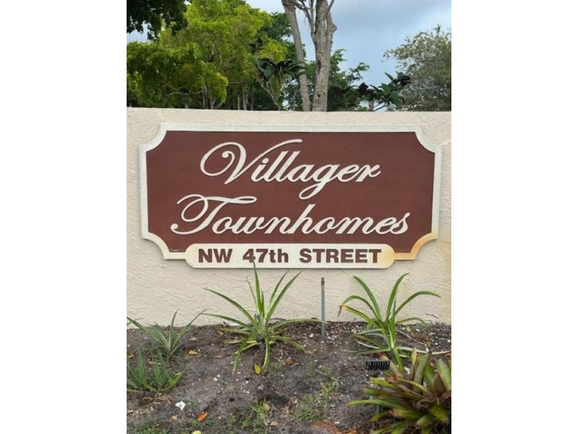 Welcome to Villager Townhomes, 2 bedrooms, 2.5 bath 1250 sq ft - Beach Condo for sale in Deerfield Beach, Florida on Beachhouse.com
