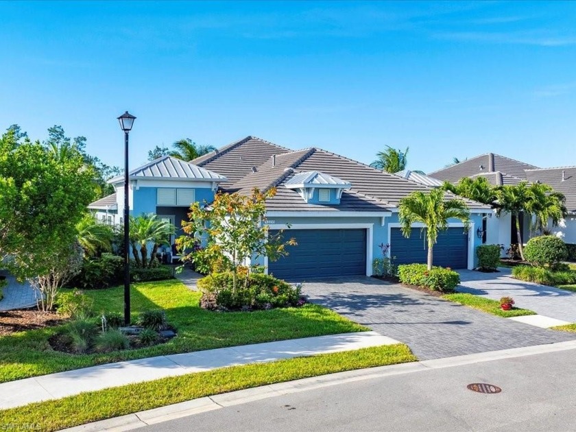 This delightful 3 Bedroom plus Den Villa LOCATED IN THE X FLOOD - Beach Home for sale in Naples, Florida on Beachhouse.com