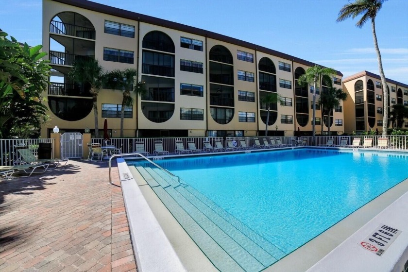 This gorgeous and refurbished fifth-floor condo includes tile - Beach Condo for sale in Marco Island, Florida on Beachhouse.com