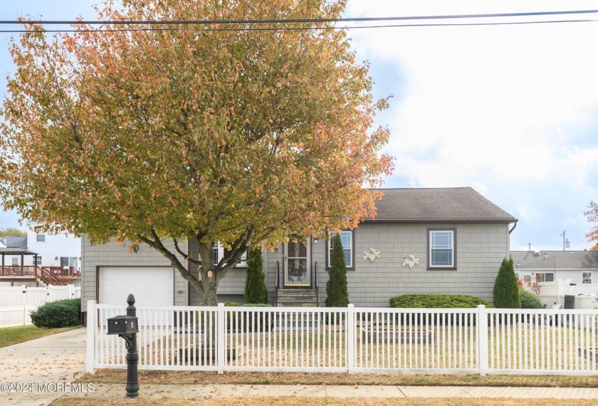 Welcome Home to this charming move-In ready 3-bedroom ranch - Beach Home for sale in Port Monmouth, New Jersey on Beachhouse.com