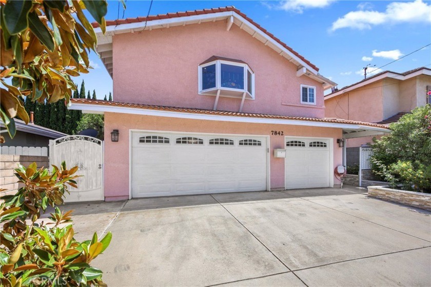 This custom built two-story home is ready for your family to - Beach Home for sale in Huntington Beach, California on Beachhouse.com
