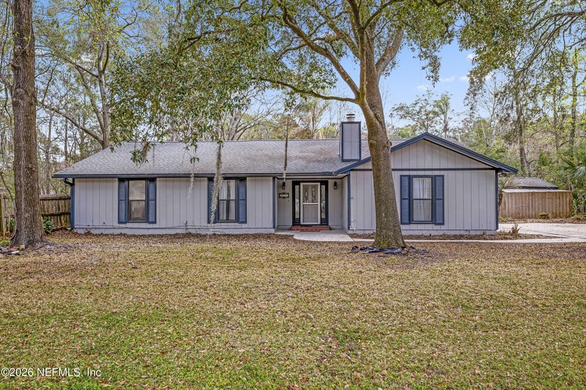 **POOL HOME**FENCED BACKYARD**AMAZING LOCATION** This charming - Beach Home for sale in Jacksonville, Florida on Beachhouse.com