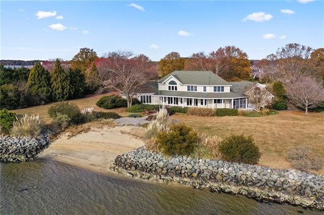 Situated in the premier waterfront neighborhood of Painter - Beach Home for sale in Kilmarnock, Virginia on Beachhouse.com