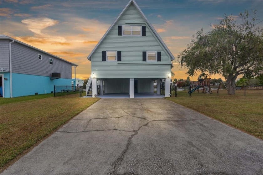 This 3 bedroom, 2 bath ''A'' frame stilt home is an absolute - Beach Home for sale in Hernando Beach, Florida on Beachhouse.com