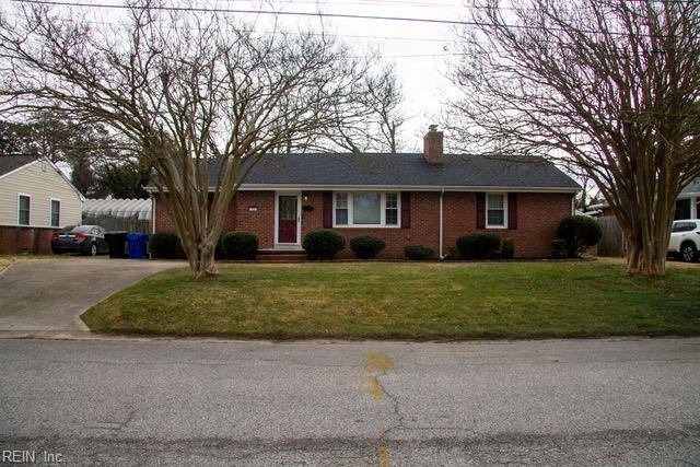 Charming & Updated Brick Ranch located in the highly - Beach Home for sale in Portsmouth, Virginia on Beachhouse.com