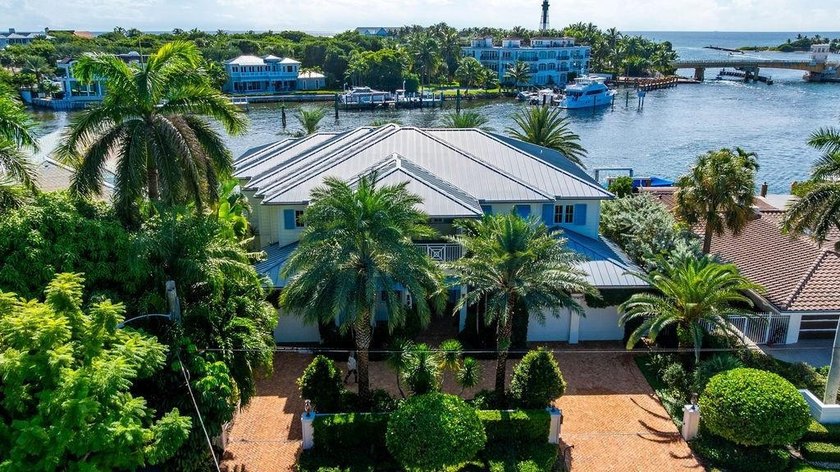 Directly on the Intracoastal and overlooking the Atlantic thru - Beach Home for sale in Lighthouse Point, Florida on Beachhouse.com