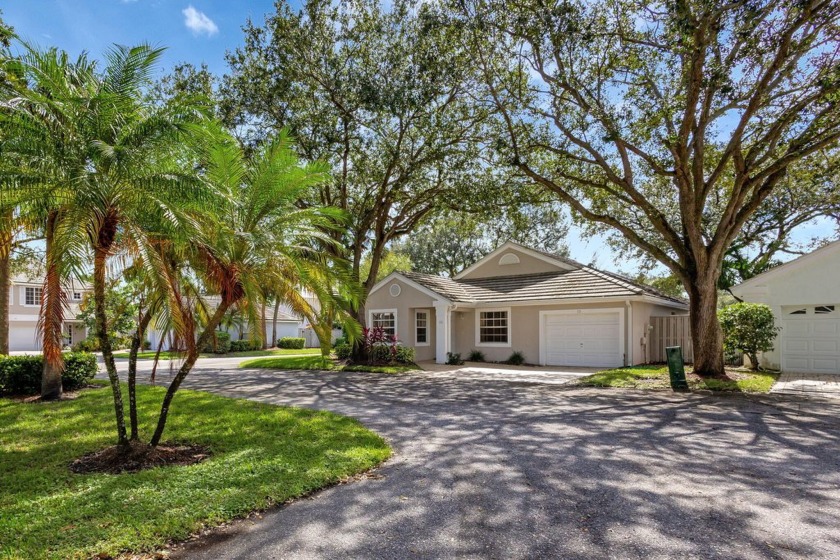 Welcome to PGA National, one of the most coveted residential - Beach Home for sale in Palm Beach Gardens, Florida on Beachhouse.com