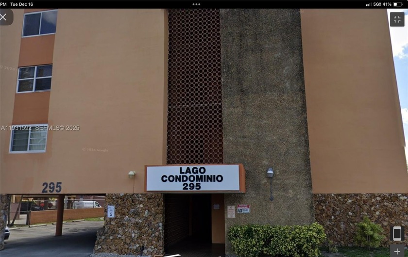 Fabulously located 1 bedroom / 1 bathroom apartment just minutes - Beach Condo for sale in Miami, Florida on Beachhouse.com