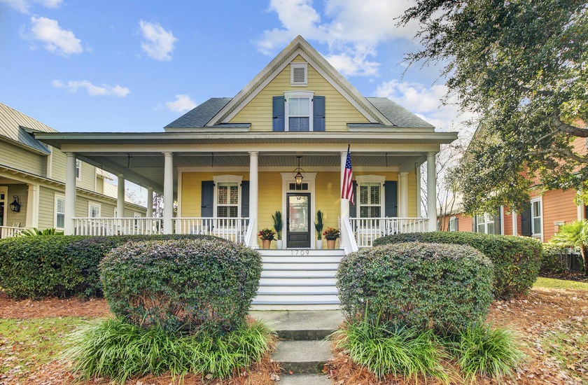 Life on the island is centered around easy routines, great - Beach Home for sale in Charleston, South Carolina on Beachhouse.com
