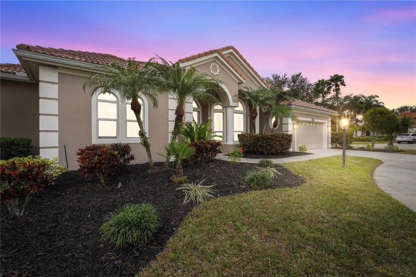 Welcome to the highly sought after community of Lakewood Ranch - Beach Home for sale in Lakewood Ranch, Florida on Beachhouse.com