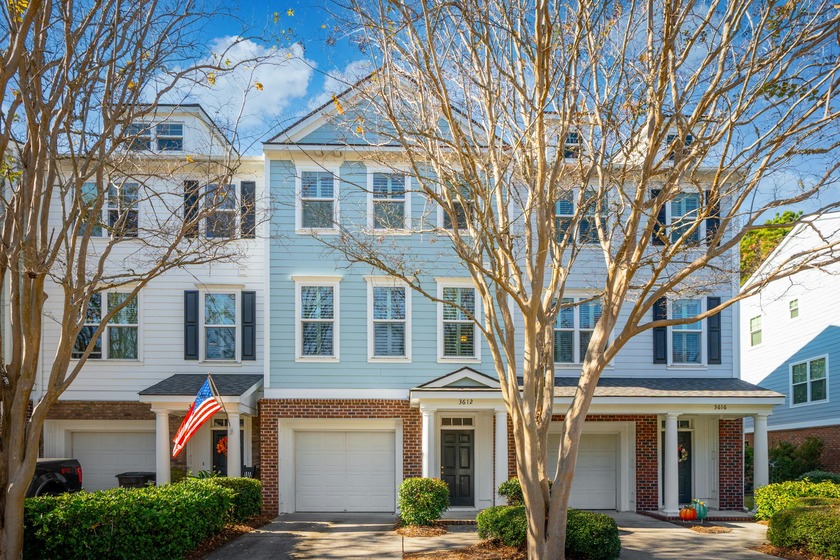 This charming townhome located in the desirable Hamlin - Beach Home for sale in Mount Pleasant, South Carolina on Beachhouse.com