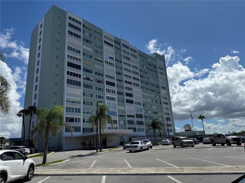 Motivated Seller! 2 bedroom 2 bath 1,295 Sq. Ft. Co-Op - Beach Condo for sale in Clearwater Beach, Florida on Beachhouse.com