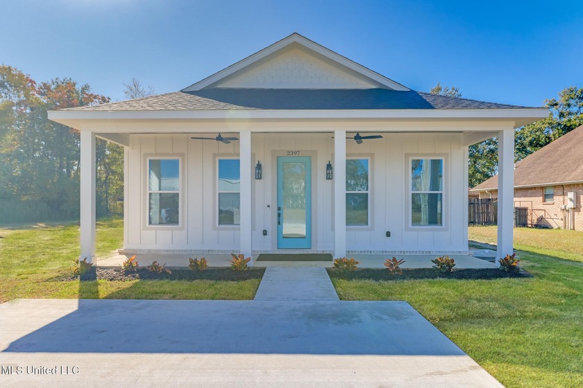 New Construction Beauty! Step into modern comfort and effortless - Beach Home for sale in Gulfport, Mississippi on Beachhouse.com