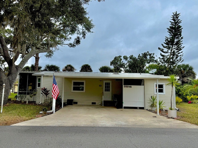 Move-In Ready Canal-Front Home in Bulow Plantation (55+ - Beach Home for sale in Flagler Beach, Florida on Beachhouse.com