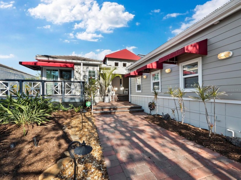 Refined living in this elegantly styled 3BR/2BA villa, located - Beach Condo for sale in Longboat Key, Florida on Beachhouse.com