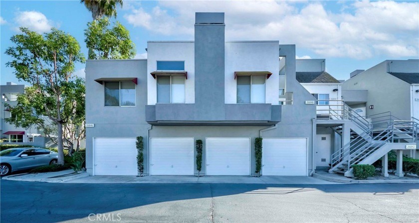 Beautifully upgraded and ready for you to move in! Great - Beach Condo for sale in Mission Viejo, California on Beachhouse.com