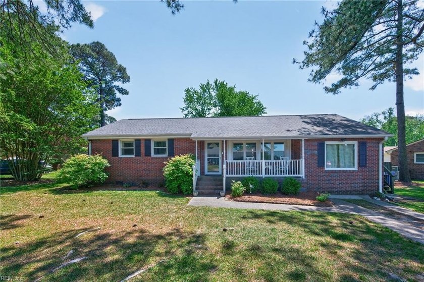 This all brick home features a formal living room, dining room - Beach Home for sale in Portsmouth, Virginia on Beachhouse.com