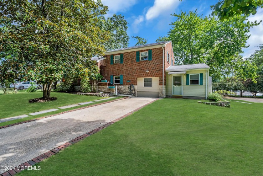 Great Oakhurst home on an oversized lot with room for a pool - Beach Home for sale in Oakhurst, New Jersey on Beachhouse.com