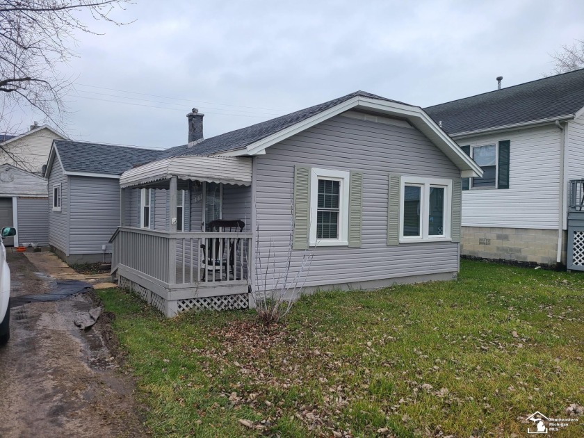 This can be a great starter home or rental.   You can see the - Beach Home for sale in Monroe, Michigan on Beachhouse.com