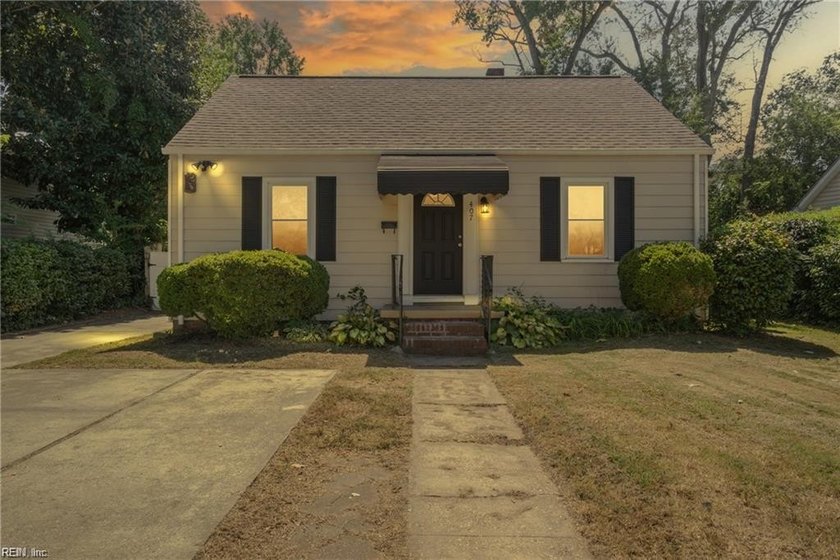 Wow come see this charming 2 bedroom 1 bath with a detached flex - Beach Home for sale in Norfolk, Virginia on Beachhouse.com