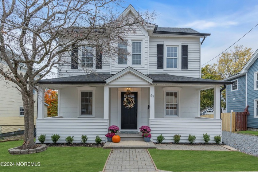 Come see how seamlessly old and new can come together in this - Beach Home for sale in Leonardo, New Jersey on Beachhouse.com