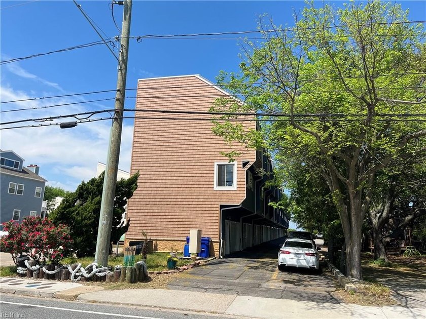 Totally renovated end unit condo from the studs. Beautiful - Beach Condo for sale in Norfolk, Virginia on Beachhouse.com