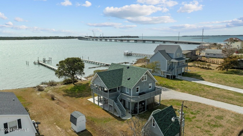 Fabulous WATERFRONT PROPERTY with dock, 10,000 lb. lift in - Beach Home for sale in Beaufort, North Carolina on Beachhouse.com