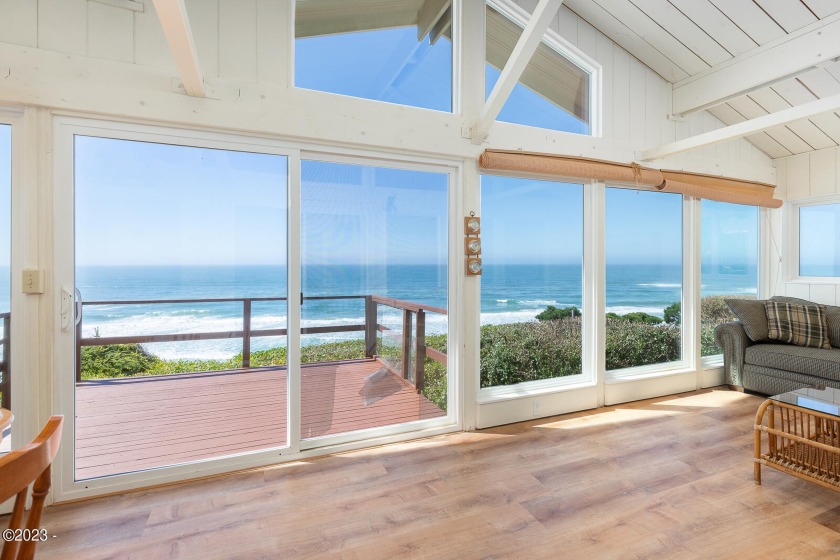 Rare find! SINGLE LEVEL OCEAN FRONT! Located in the desirable - Beach Home for sale in South Beach, Oregon on Beachhouse.com