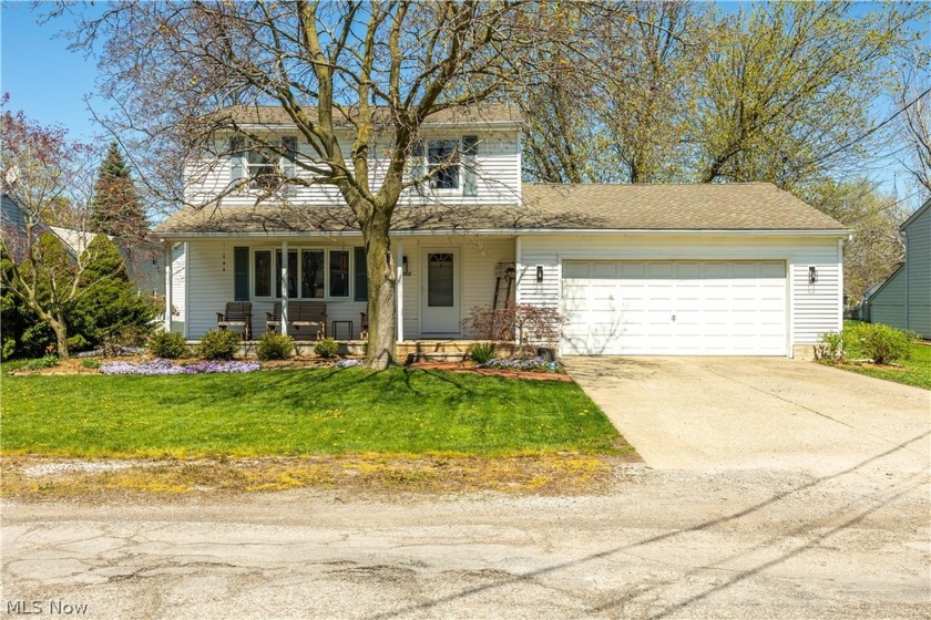 Welcome to your beautiful home in Vermilion, OH.  Walk into your - Beach Home for sale in Vermilion, Ohio on Beachhouse.com