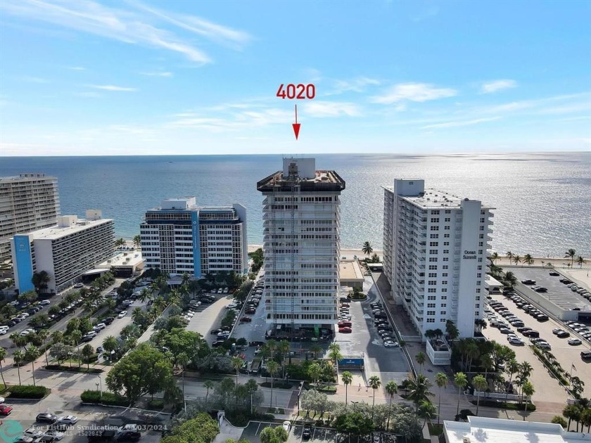 STYLE AND ORIGNALITY...this spacious 10th Fl 2/2 unit at the - Beach Condo for sale in Fort Lauderdale, Florida on Beachhouse.com