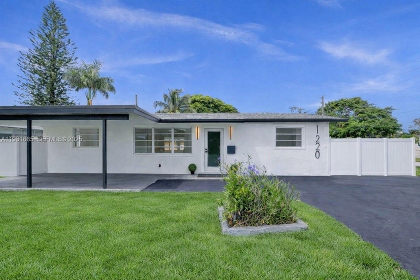 Fully renovated home in prestigious Old Pompano--NO HOA! All - Beach Home for sale in Pompano Beach, Florida on Beachhouse.com