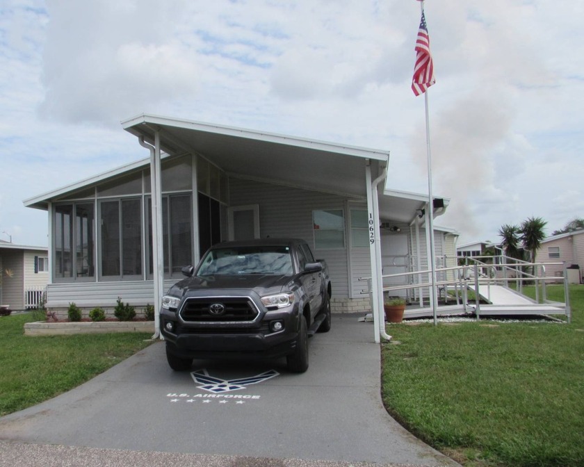 WELL MAINTAINED TWO BED TWO BATH JACOBSEN   Partially furnished - Beach Home for sale in Trinity, Florida on Beachhouse.com