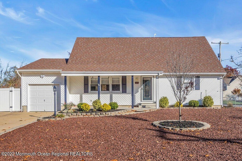 Custom Cape home, Pine Lake Park Section of Manchester. Enter in - Beach Home for sale in Toms River, New Jersey on Beachhouse.com