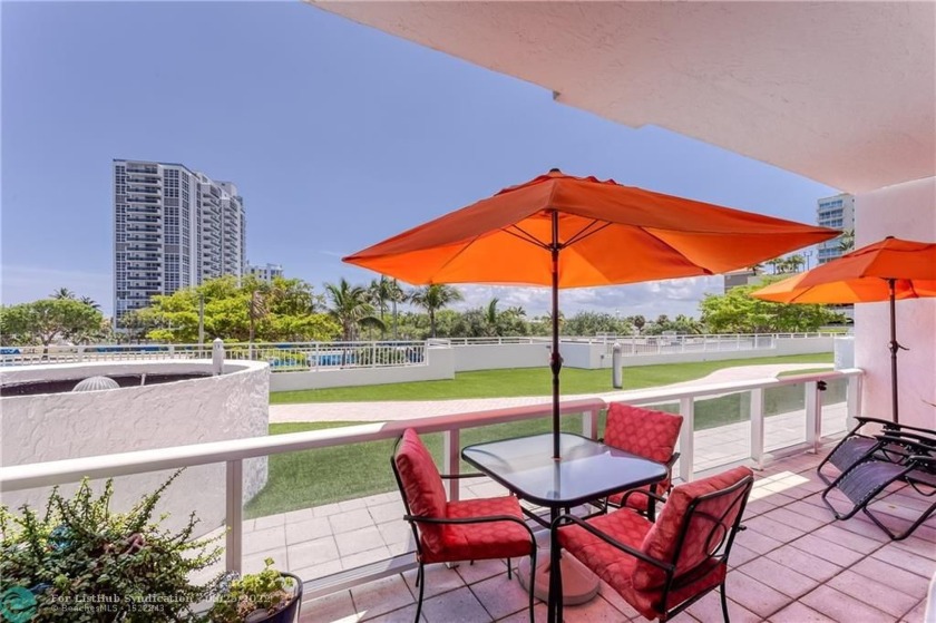BEST FORT LAUDERDALE BEACH LOCATION! Charming updated 1 bed/2 - Beach Condo for sale in Fort Lauderdale, Florida on Beachhouse.com