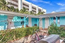 THE CAROLINE HOTEL HAS A FABULOUS LOCATION. THIS PROPERTY - Beach Commercial for sale in Hollywood, Florida on Beachhouse.com