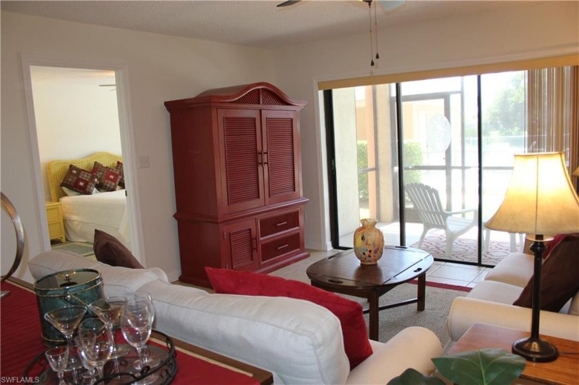 This well maintained condo is just what you're looking for! It - Beach Condo for sale in Naples, Florida on Beachhouse.com