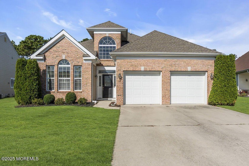 Beautiful & Move-In Ready Warwick II Model with Loft. Backs to - Beach Home for sale in Waretown, New Jersey on Beachhouse.com