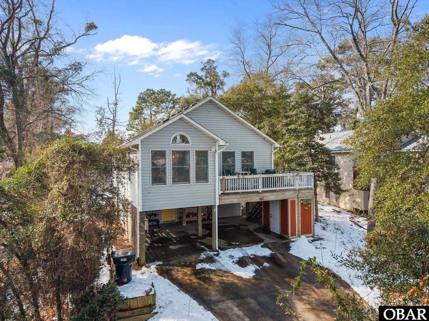 This well maintained coastal home offers a comfortable and - Beach Home for sale in Kill Devil Hills, North Carolina on Beachhouse.com