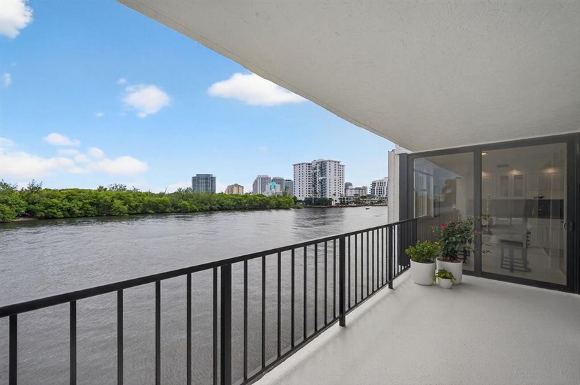 SITUATED IN THE HEART OF FORT LAUDERDALE, THIS STUNNING 2BD/2BA - Beach Condo for sale in Fort Lauderdale, Florida on Beachhouse.com