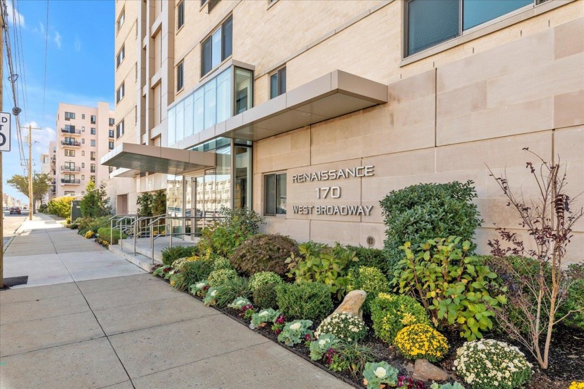 Enjoy Luxury Beachside living in The Renaissance This spacious - Beach Condo for sale in Long Beach, New York on Beachhouse.com