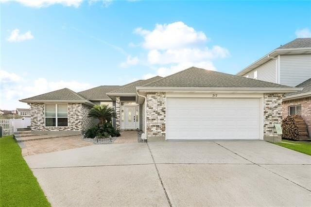 Move-in ready waterfront home on a quiet cul-de-sac with over 2 - Beach Home for sale in Slidell, Louisiana on Beachhouse.com